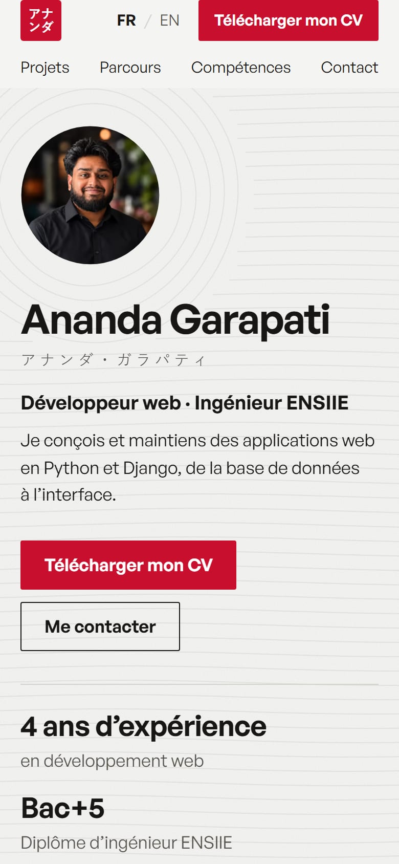 Version de 2026 sur téléphone : le choix de langue et le bouton du CV restent en haut de l'écran.